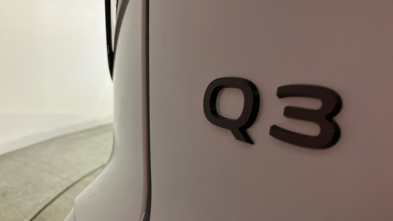 Audi Q3 1.5 e-Hybrid Launch Edition 5dr S Tronic Estate